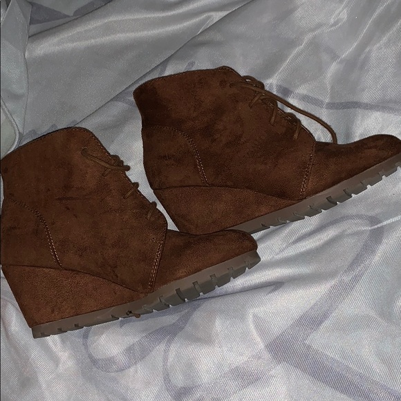 Brown Massini Boot Heels - Picture 2 of 3